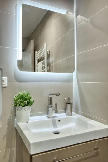 Amazing Apart New Bastille 3 Bedrooms 2 Bathrooms Paříž Exteriér fotografie